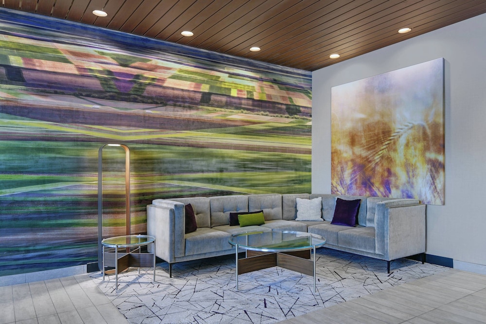 Courtyard by Marriott Manhattan Aggieville - photo 36
