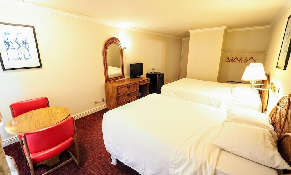 Grand Inn財神客棧 — Monterey Park — photo 4