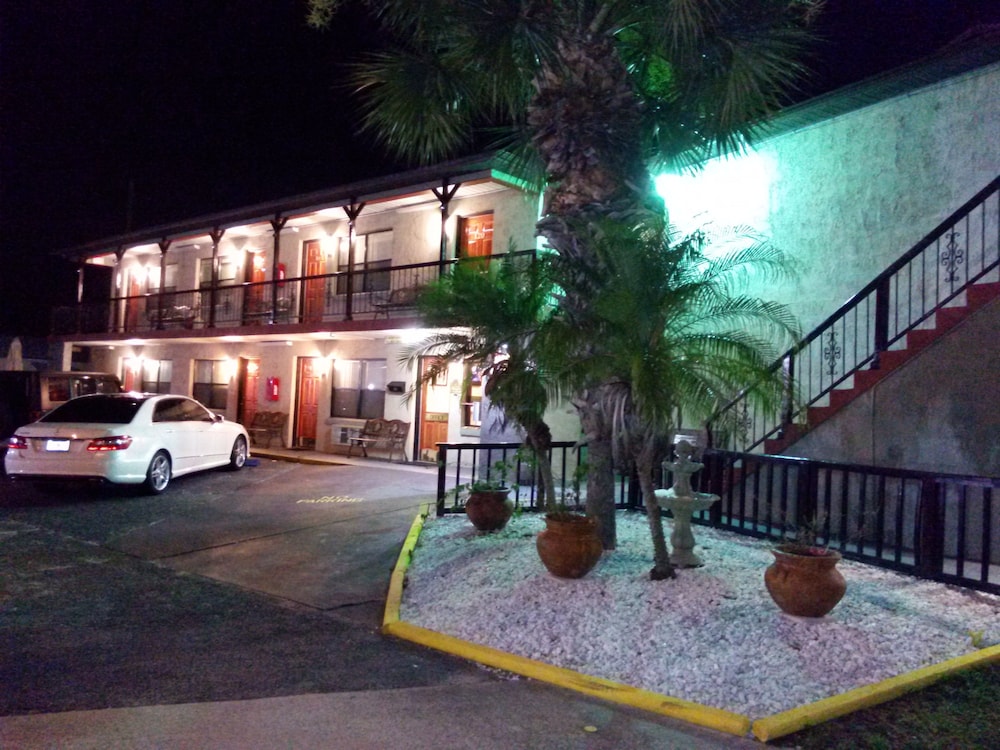 Merida Inn and Suites - photo 36