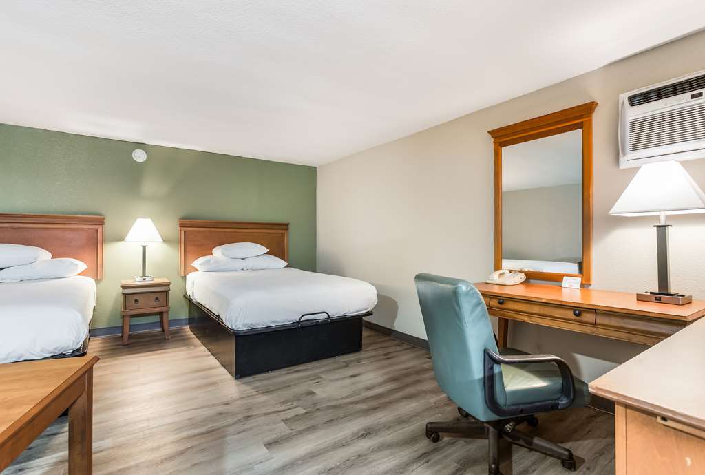 Americas Best Value Inn Lebanon MO - photo 10