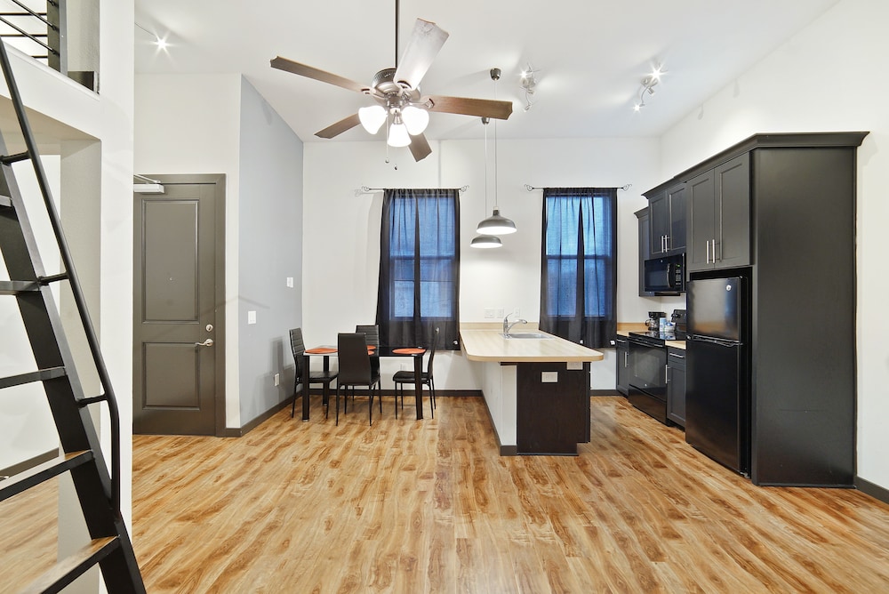 Old West Lofts Down Town Tampa - photo 7