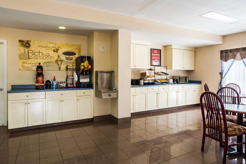 Econo Lodge Picayune - photo 24