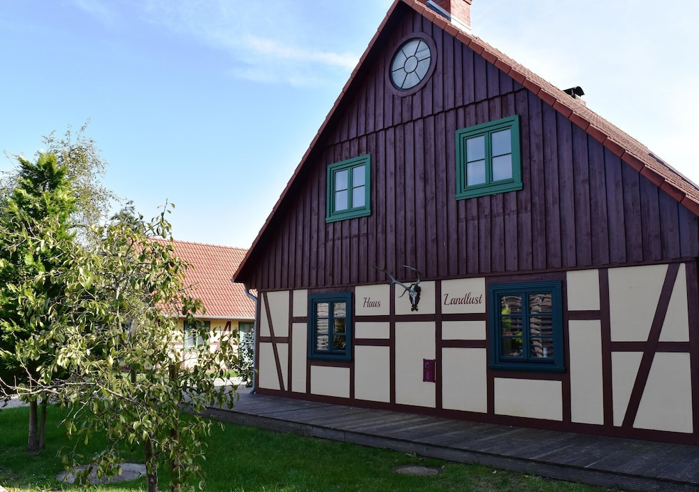 Ferienhaus in Wendorf am Seenland — 4-Star Luxury Hotel in Wendorf, Germany