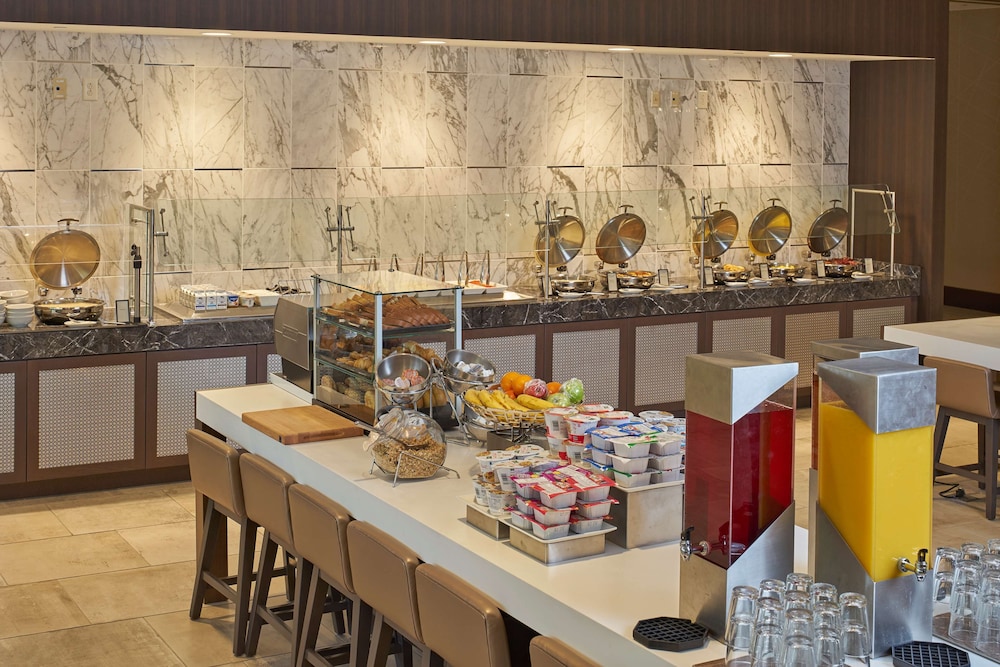 Hilton Raleigh North Hills - photo 44