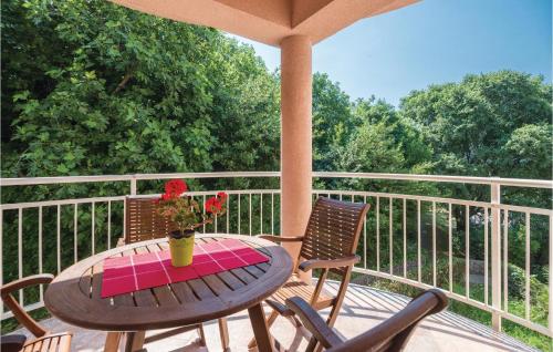 Cozy Apartment In Rijeka With Kitchen — 4-Star Luxury Hotel in Rijeka, Croatia