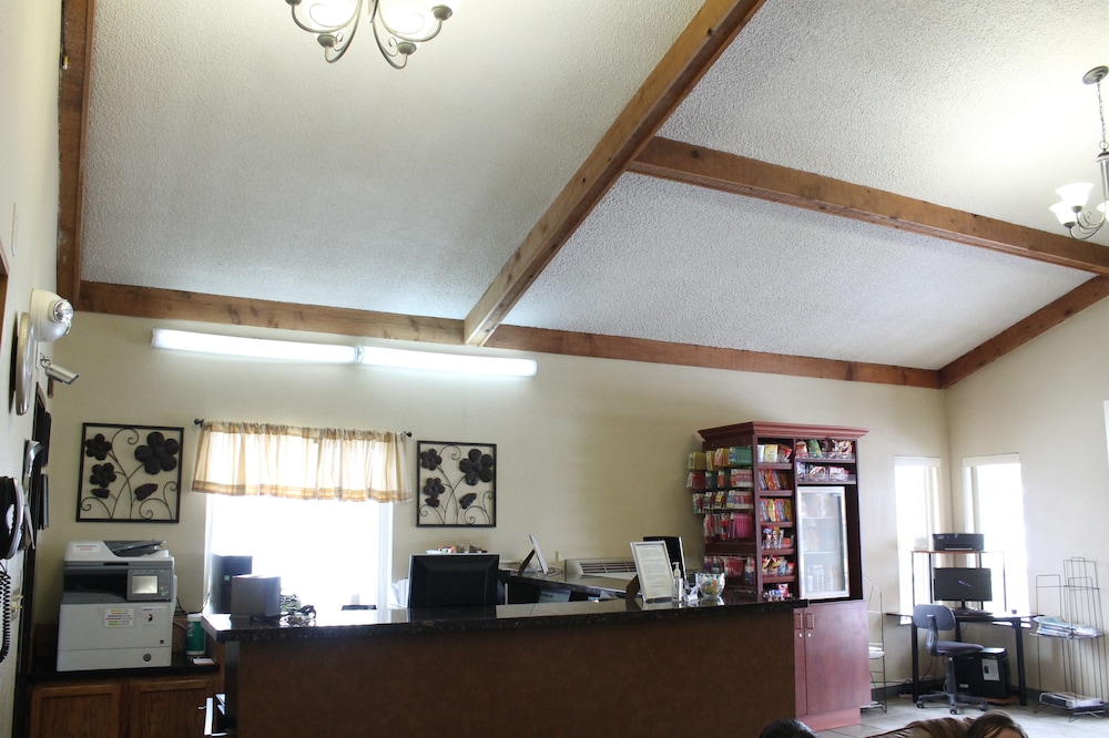 Lone Tree Inn - photo 7