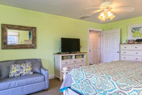 Pier Pleasure by Oak Island Accommodations - photo 49