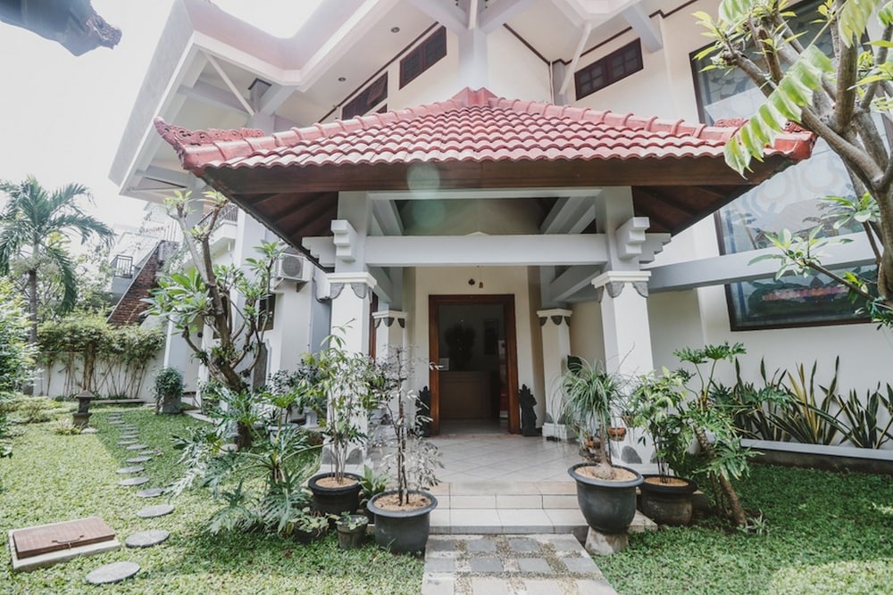 RedDoorz Syariah near Gelora Delta Sidoarjo in Sidoarjo, Indonesia