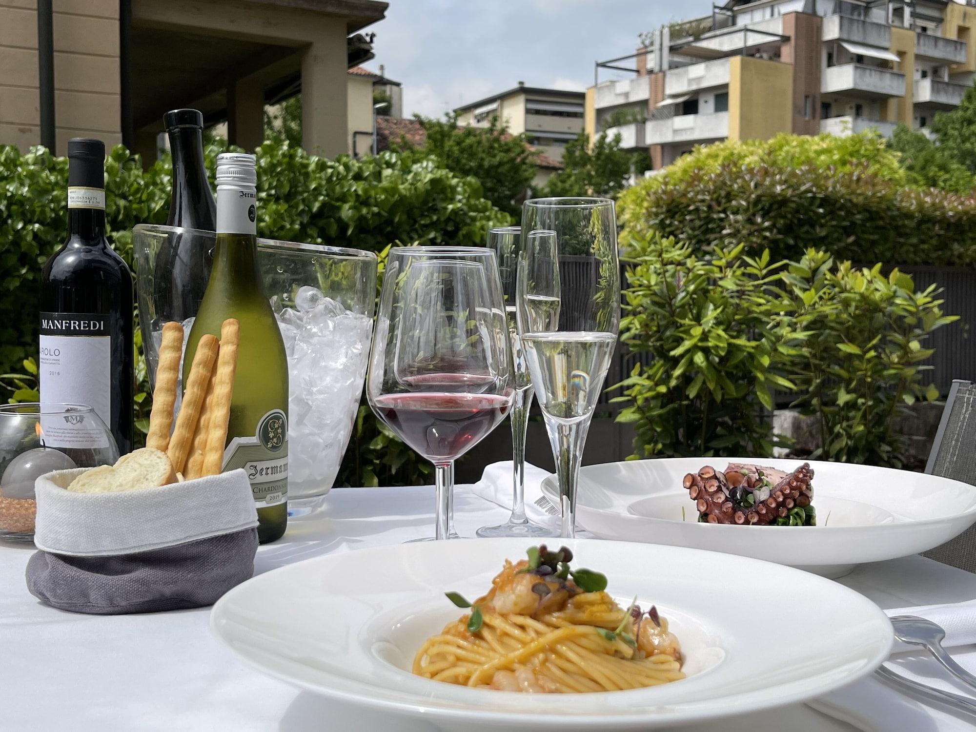 Shg Hotel De La Ville in Vicenza, Italy