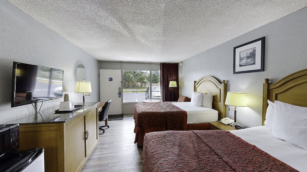 Days Inn by Wyndham Orlando Downtown - photo 11