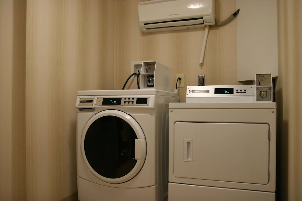 Hampton Inn Jericho Westbury - photo 59