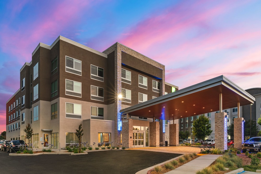 Holiday Inn Express & Suites Suisun City by IHG - featured photo