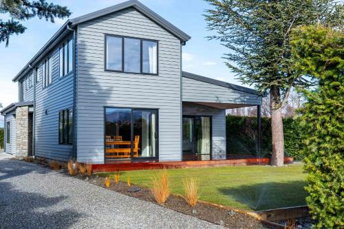 Contemporary Thyme Cottage — 4-Star Luxury Hotel in Wanaka, New Zealand