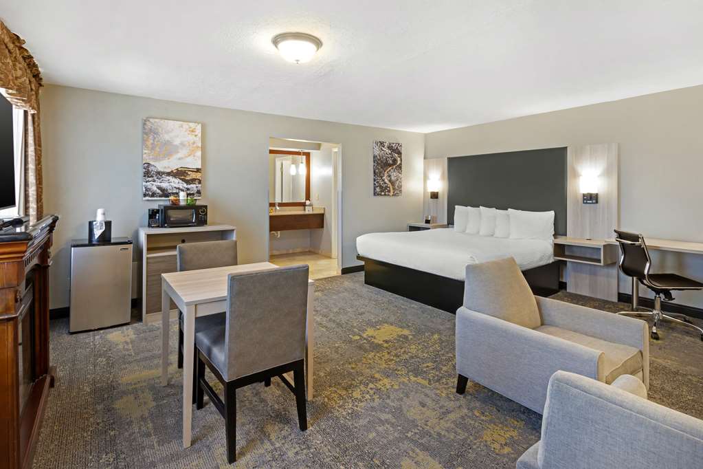 Best Western Plus Weston Inn - photo 4