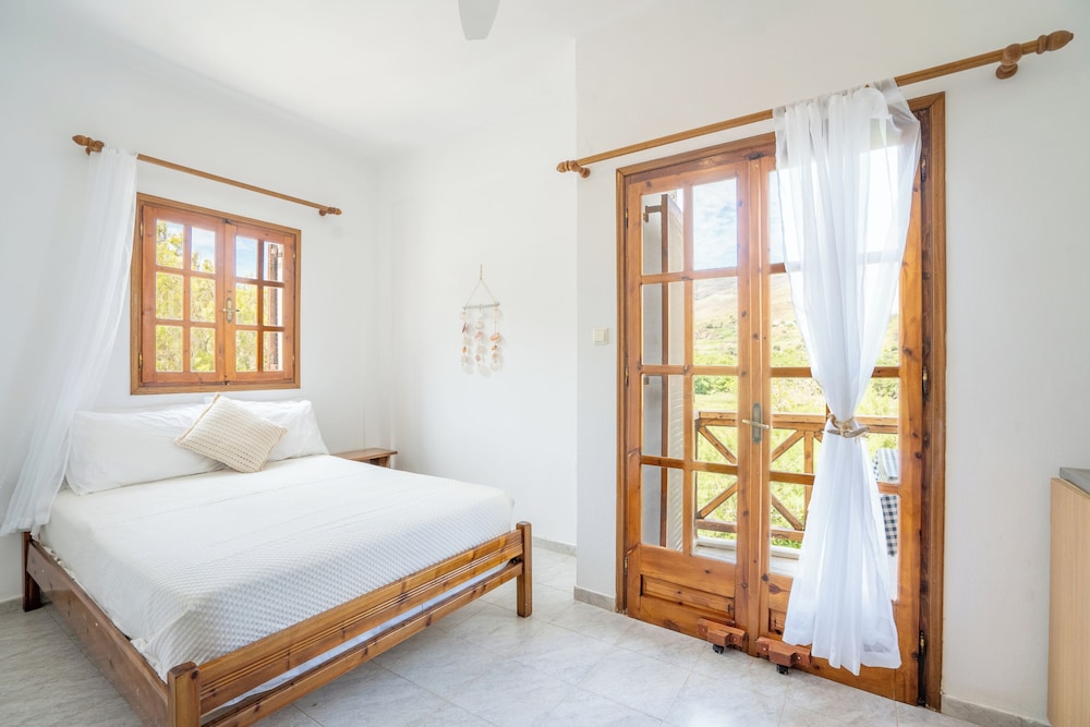 Despoina Rooms Potami in Karystos, Greece