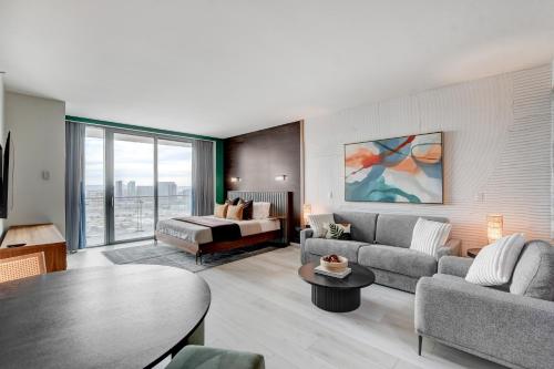 Ava Suite 37Th Flr Balcony Strip Views Palm Place — 4-Star Luxury Hotel in Las Vegas, United States