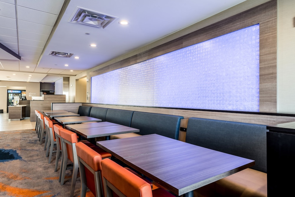 Fairfield Inn & Suites by Marriott St. Joseph Stevensville - photo 32