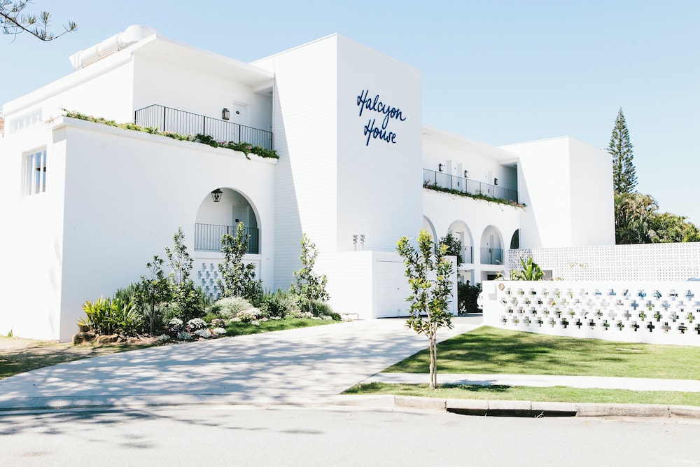 Halcyon House — 4-Star Luxury Hotel in Gold Coast, Australia