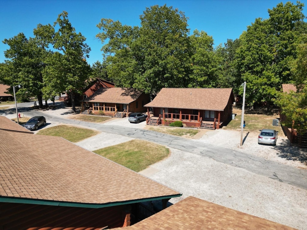 Crown Point Resort - photo 91