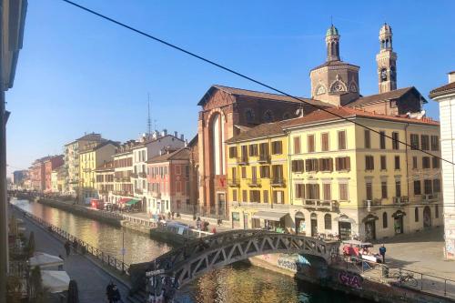 Canal View Historical Apartment — 4-Star Luxury Hotel in Milan, Italy