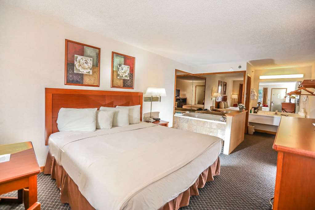 Super 8 by Wyndham Branson Shepherd of the Hills Exwy - photo 7