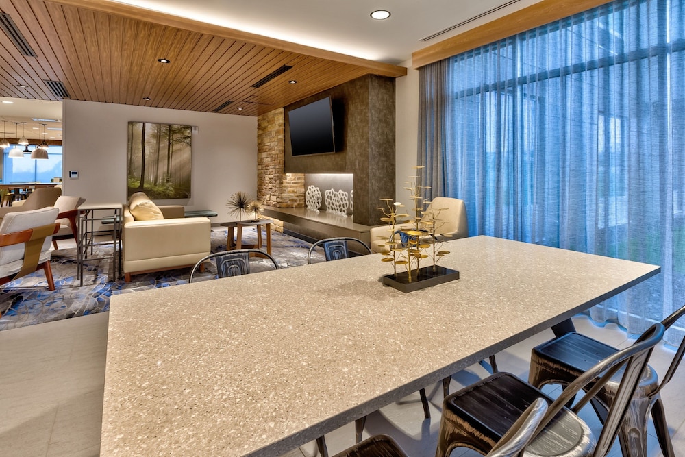 Fairfield Inn & Suites by Marriott Grand Rapids North - photo 3