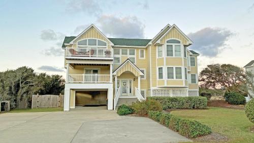 SS93 The Beach House — 4-Star Luxury Hotel in Kitty Hawk, United States