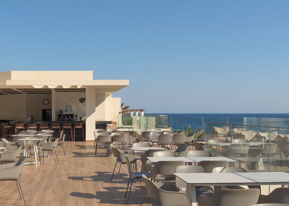 מזון ומשקאות