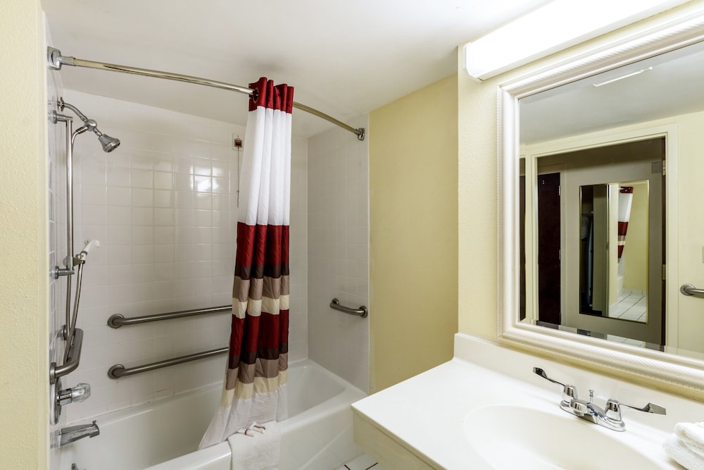 Red Roof Inn Morehead - photo 18