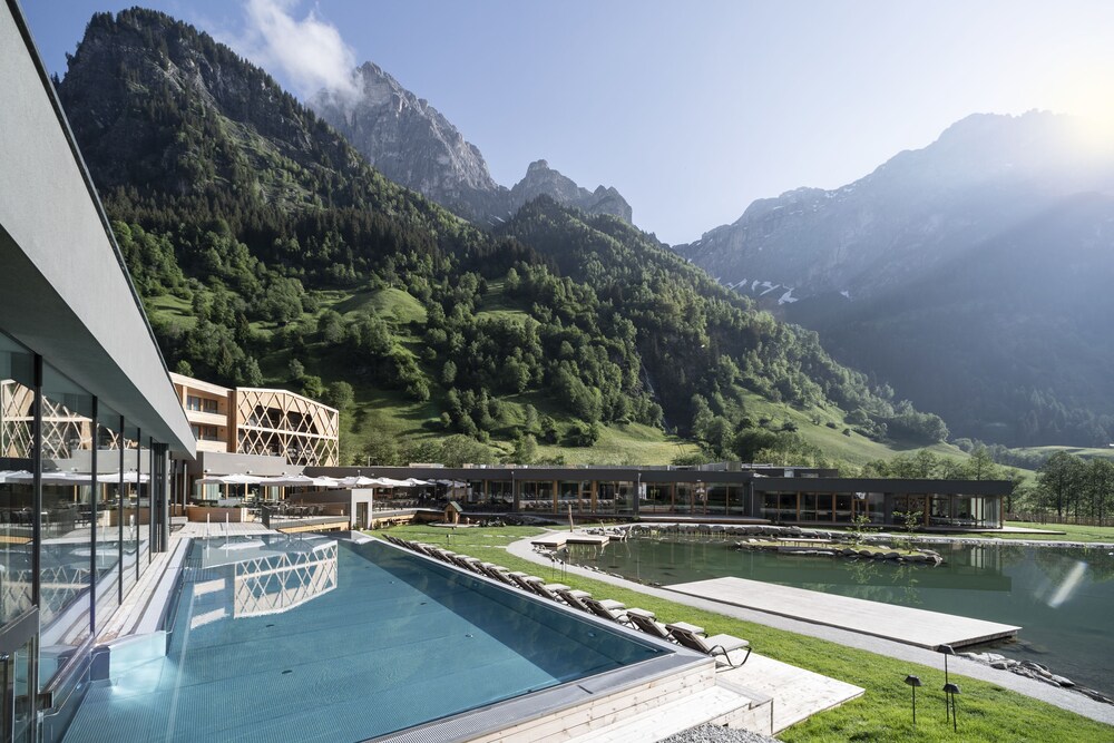 Feuerstein Nature Family Resort — hotel in Colle Isarco