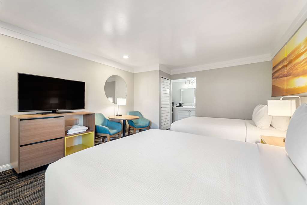 Days Inn by Wyndham San Diego Hotel Circle - photo 34