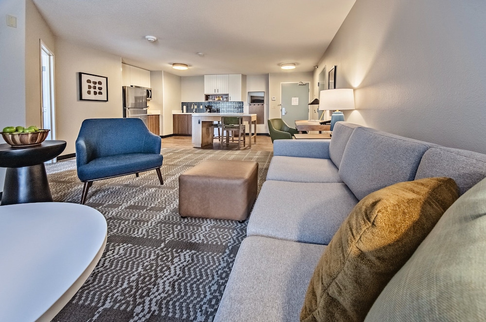 Staybridge Suites Cedar Rapids North by IHG - photo 12