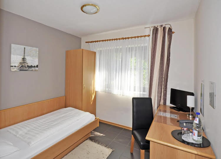Hotel Lindenhof — Egelsbach — photo 3