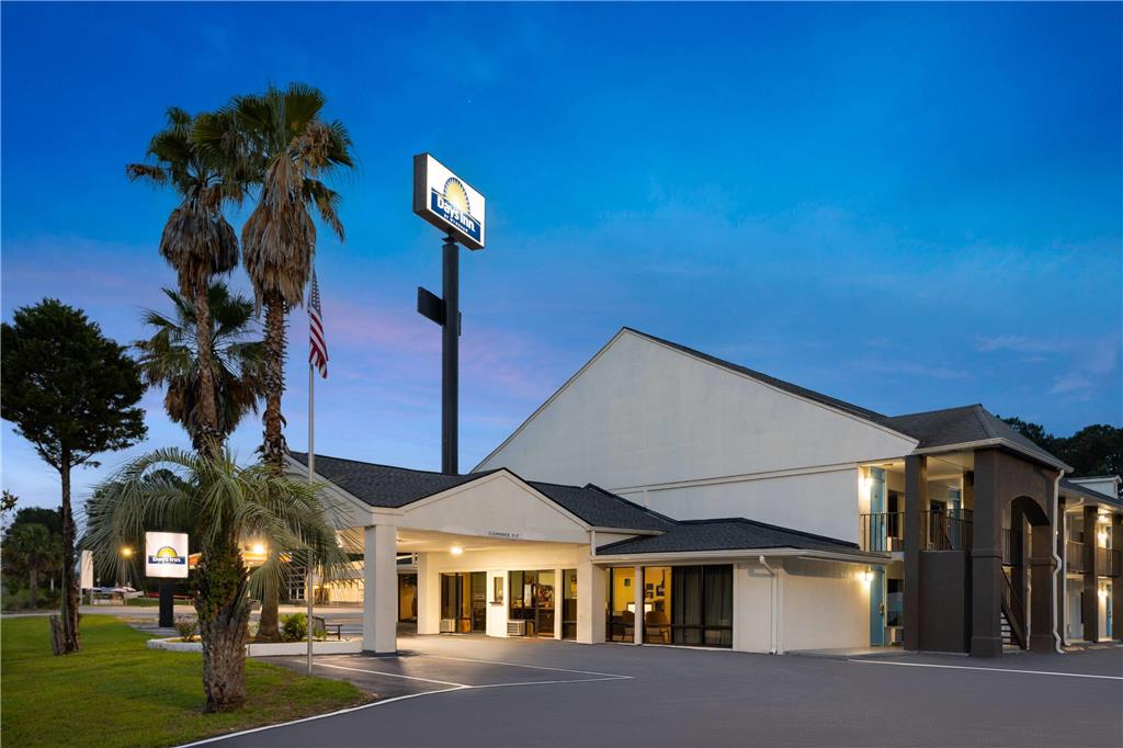 Days Inn by Wyndham Hardeeville Near Hilton Head - photo 6