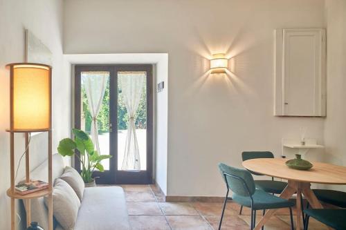 La Limonaia Country House — 4-Star Luxury Hotel in Siena, Italy