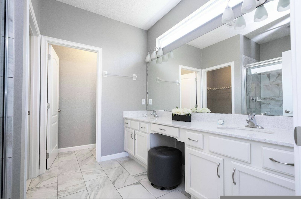 Solterra 12bd 11 5bat Sleeps24 Disney Pool Spa - photo 70