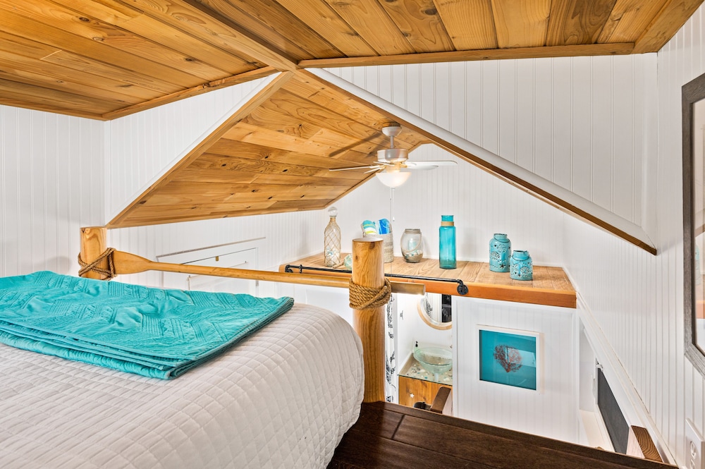 Tiny Digs Hotel of Tiny Houses - photo 81