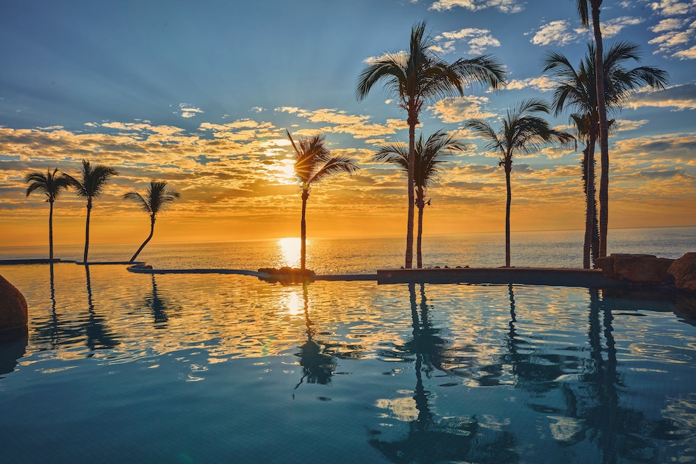 Infinity pool