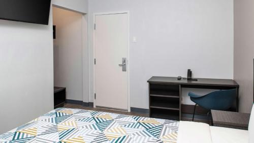 Motel 6 San Pedro CA Port Of Los Angeles - photo 5