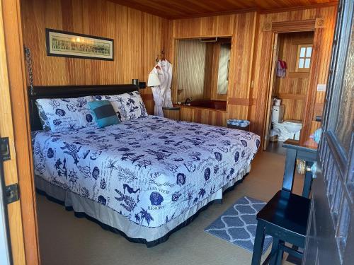 Whistling Winds Motel - photo 30