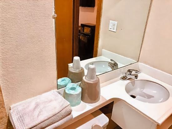 Sunset Inn Longview - photo 16