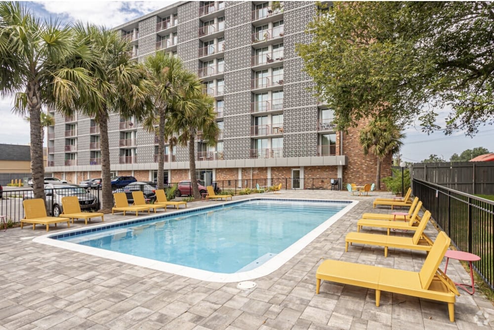 Warwick Hotel - last minute hotel in New Orleans