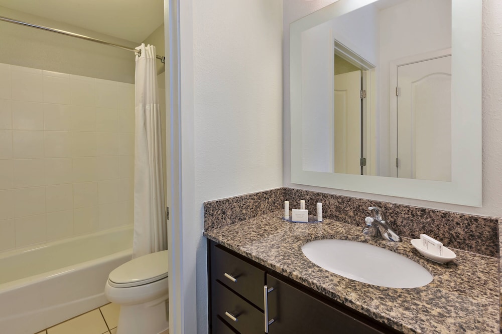 TownePlace Suites by Marriott Nashville Airport - photo 22