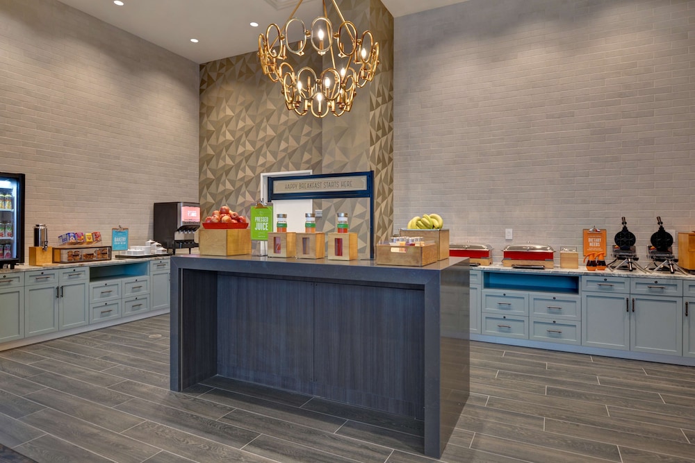 Hampton Inn & Suites Nashville Downtown Capitol View - photo 35