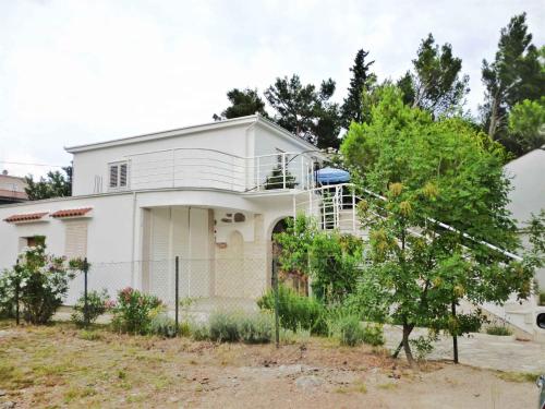 Apartment in Starigrad Paklenica 34801 — 4-Star Luxury Hotel in Starigrad, Croatia