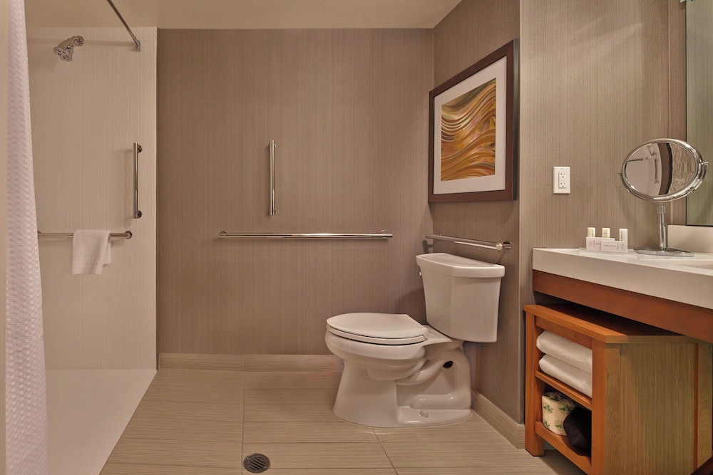 Courtyard by Marriott Philadelphia City Avenue - photo 14
