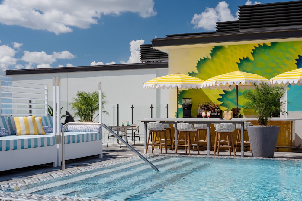 Moxy St. Petersburg Downtown - photo 23
