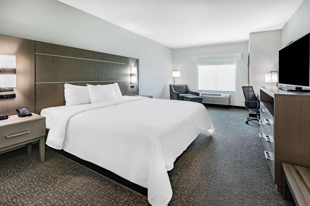 La Quinta Inn & Suites by Wyndham Jackson Cape Girardeau - photo 33