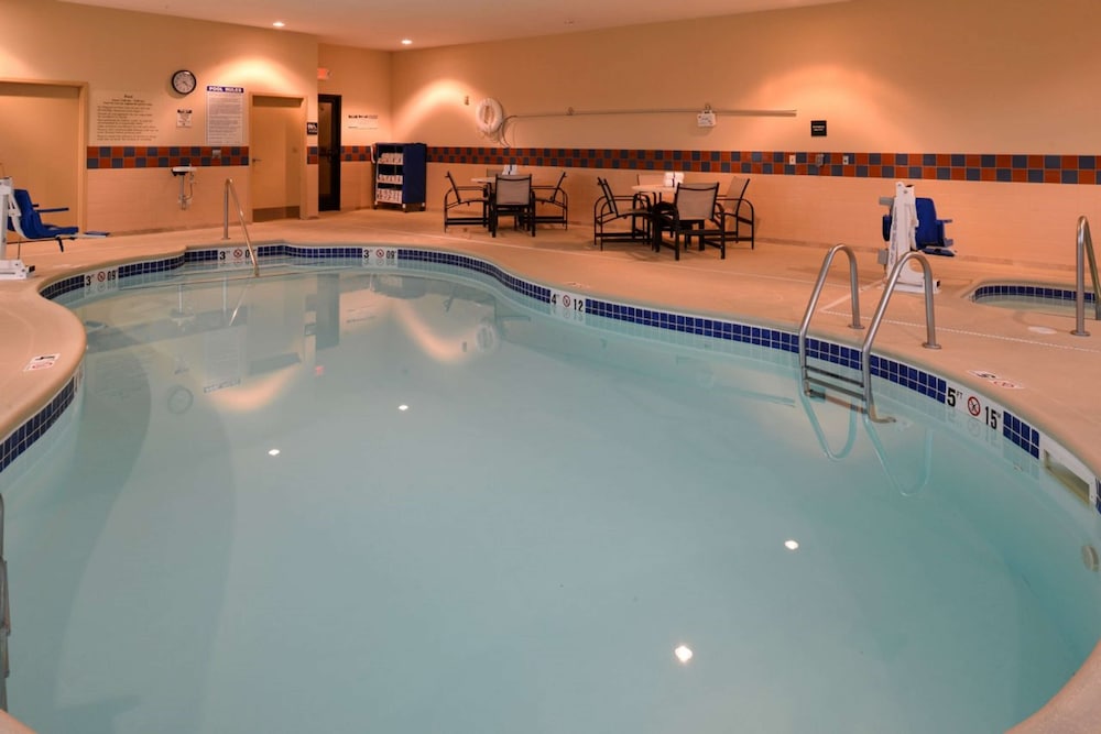 Hampton Inn by Hilton Lincoln - photo 31