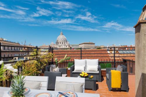 Unique view over St. Peter's Dome — 4-Star Luxury Hotel in Rome, Italy